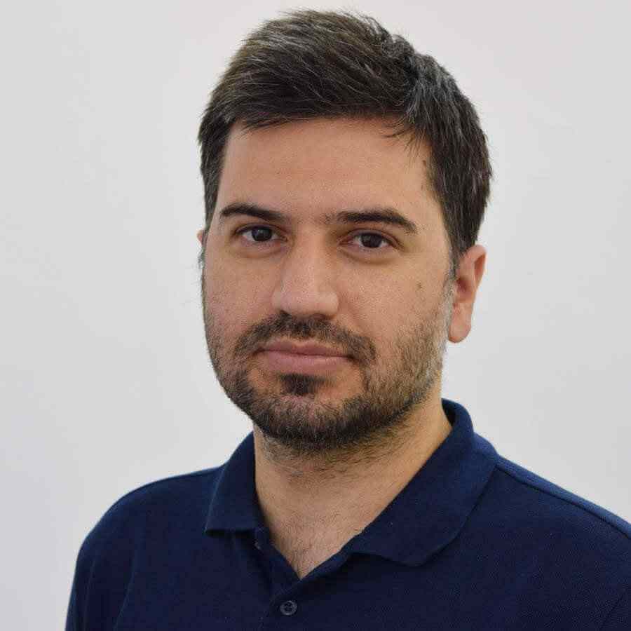 دکتر هادی آذری